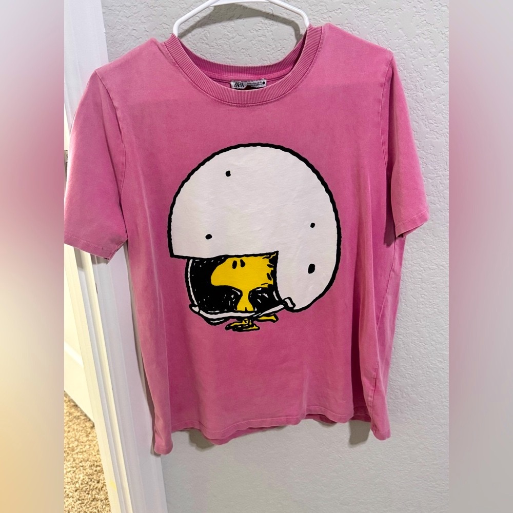 Zara Pink and Yellow Short Sleeve Tee with Graphic Design